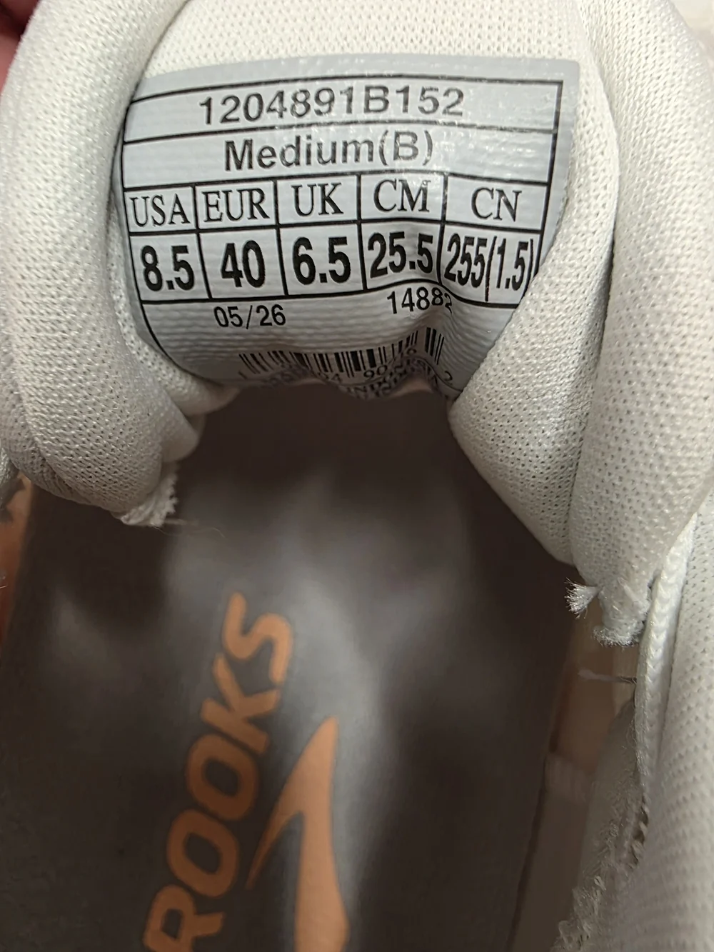 Size 8.5W Brooks Revel 9 white/cyber peach/purple